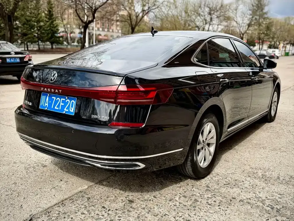 Volkswagen Passat — фото 5