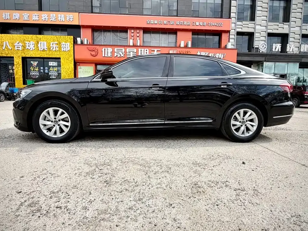 Volkswagen Passat — фото 8