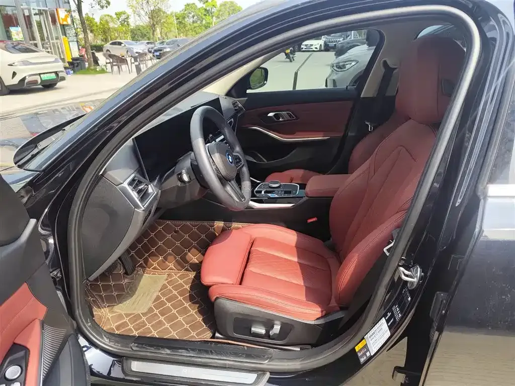 BMW i3 — фото 10