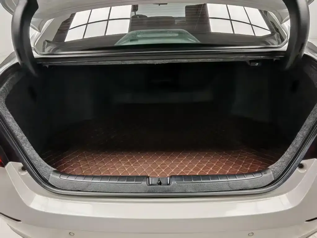Honda Accord — фото 8