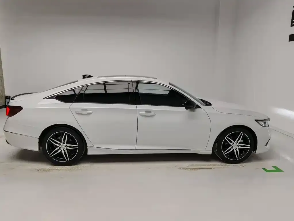 Honda Accord — фото 5