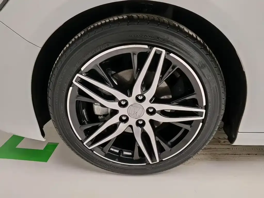 Honda Accord — фото 10
