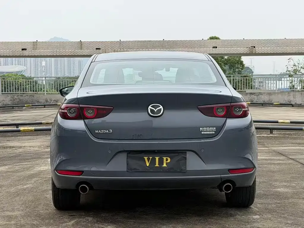 Mazda 3 Axela 2022 из CN, фото 2