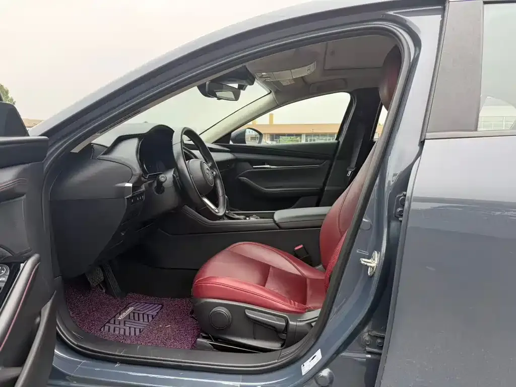 Mazda 3 Axela 2022 из CN, фото 5