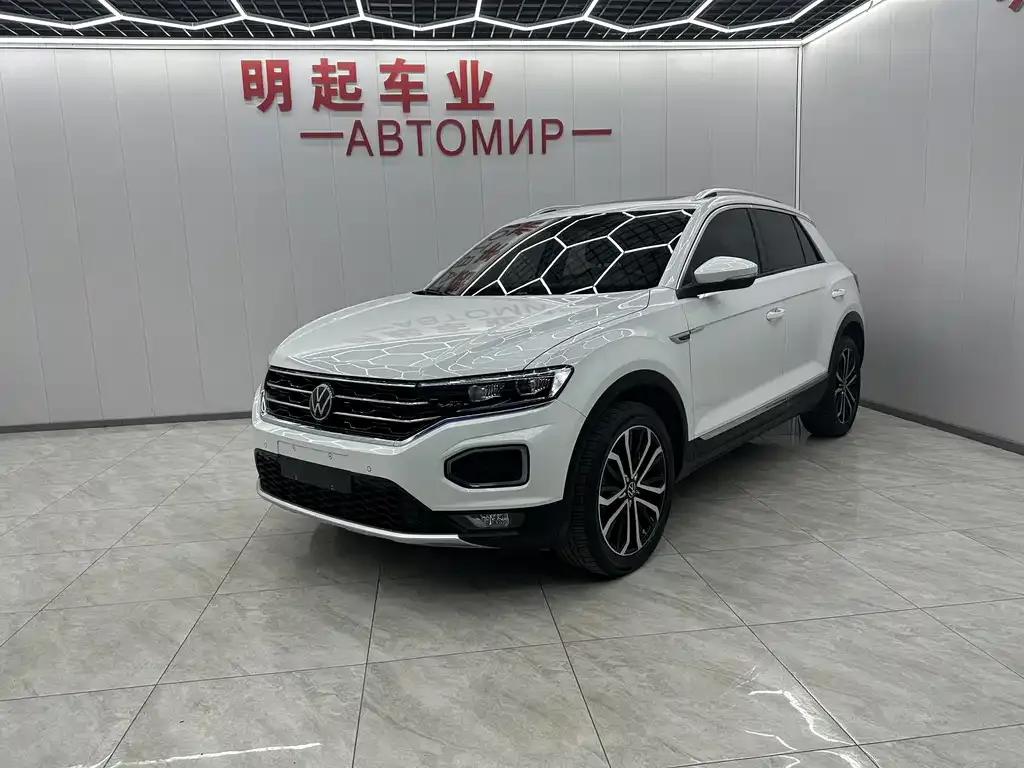 Volkswagen T-Roc — фото 1