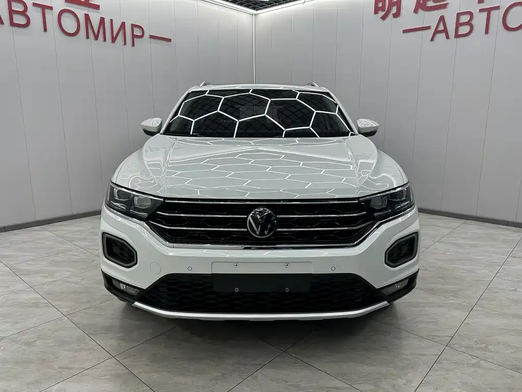 Volkswagen T-Roc — фото 8