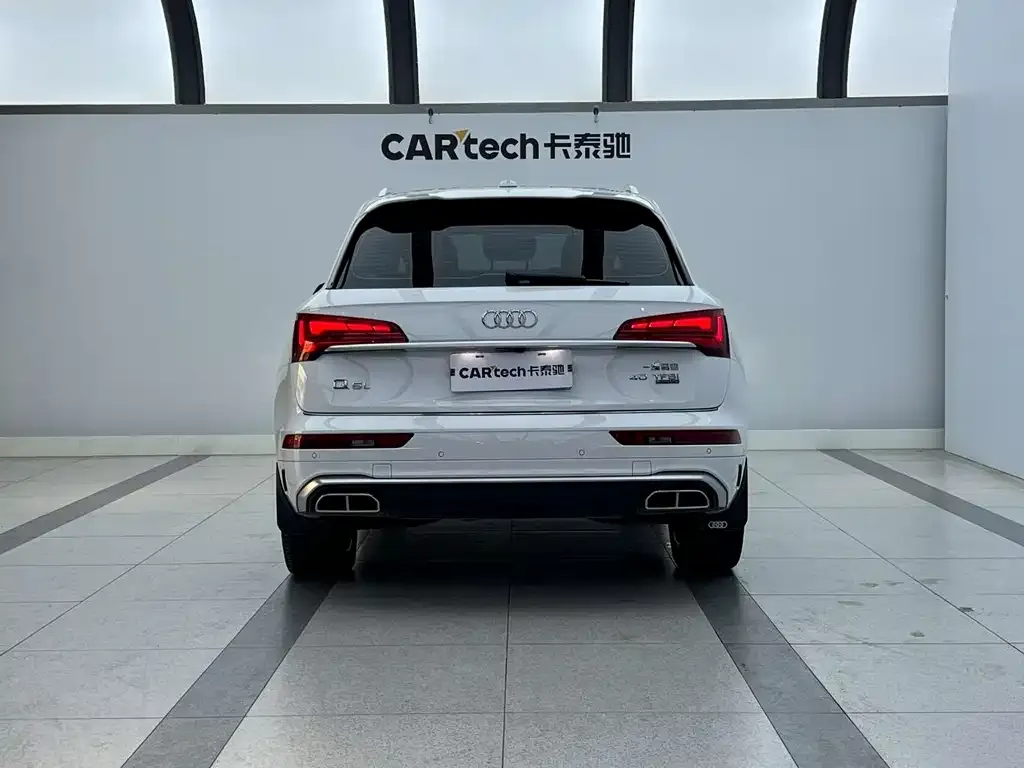 Audi Q5L — фото 4