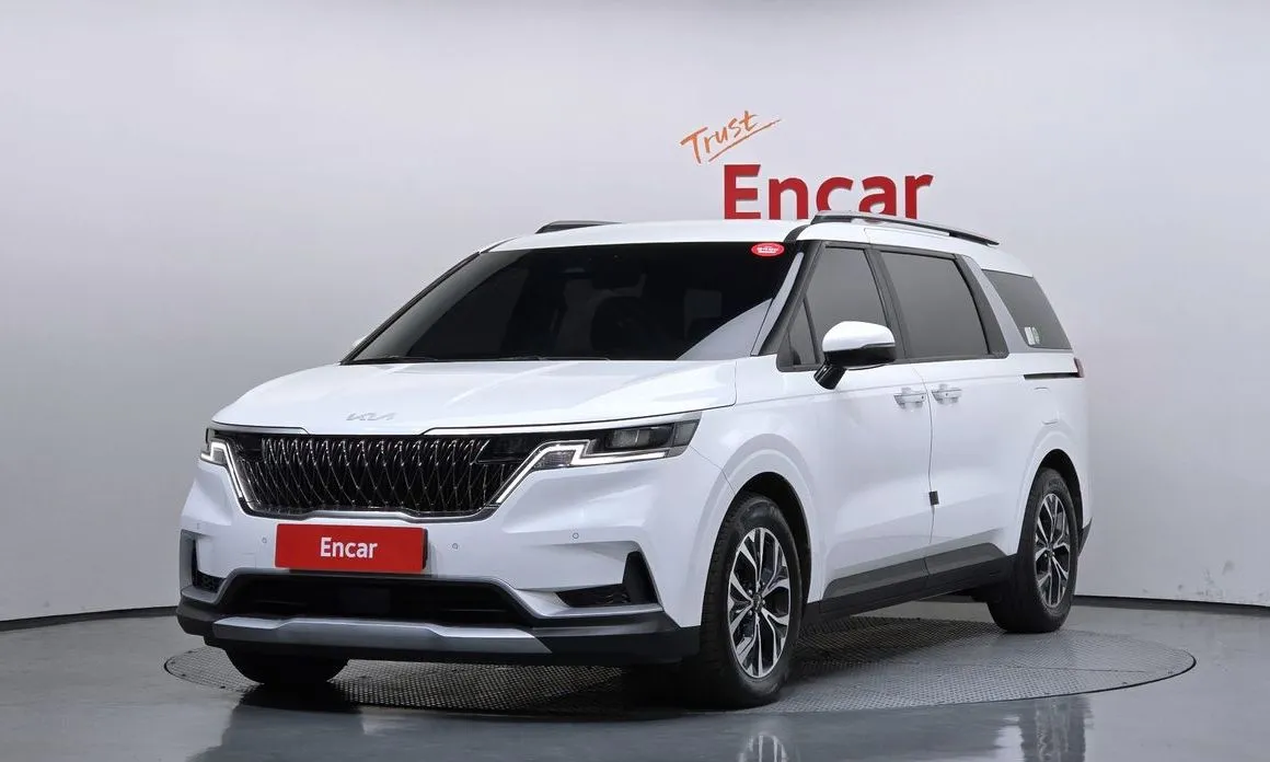 Kia Carnival — фото 1