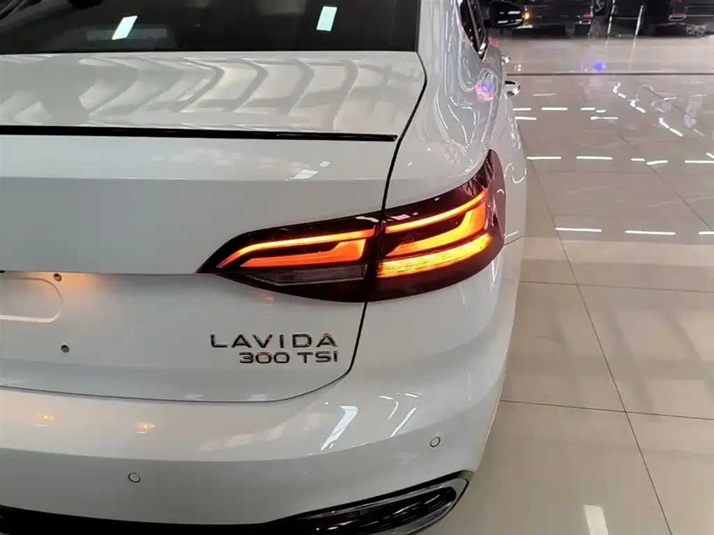 Volkswagen Lavida 2023 из CN, фото 2