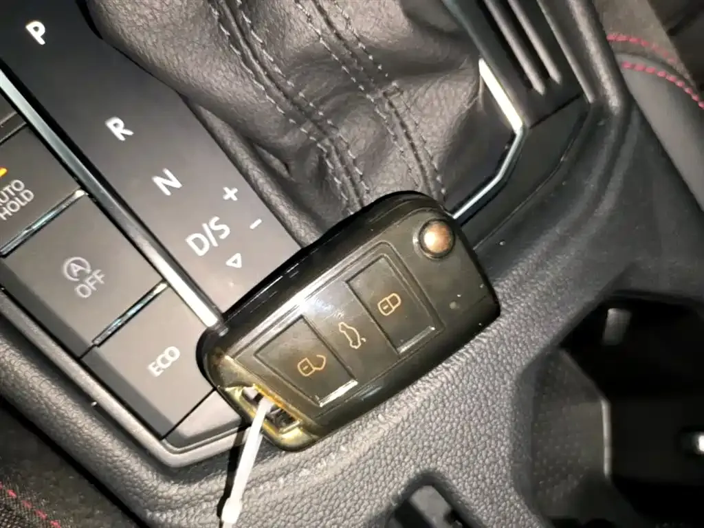 Volkswagen Lavida 2023 из CN, фото 4
