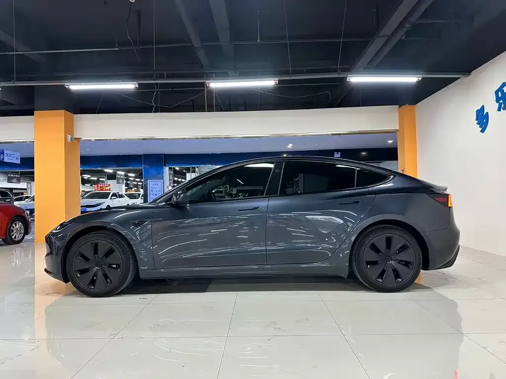 Tesla Model 3 — фото 6