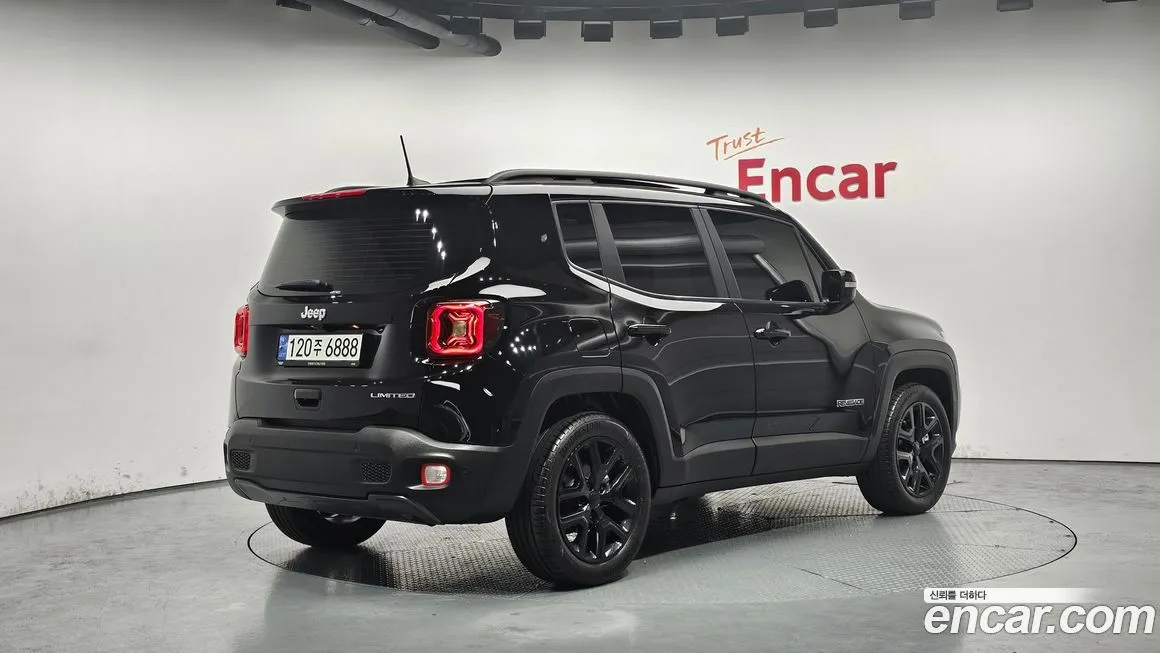 Jeep Renegade 2023 из KR, фото 2