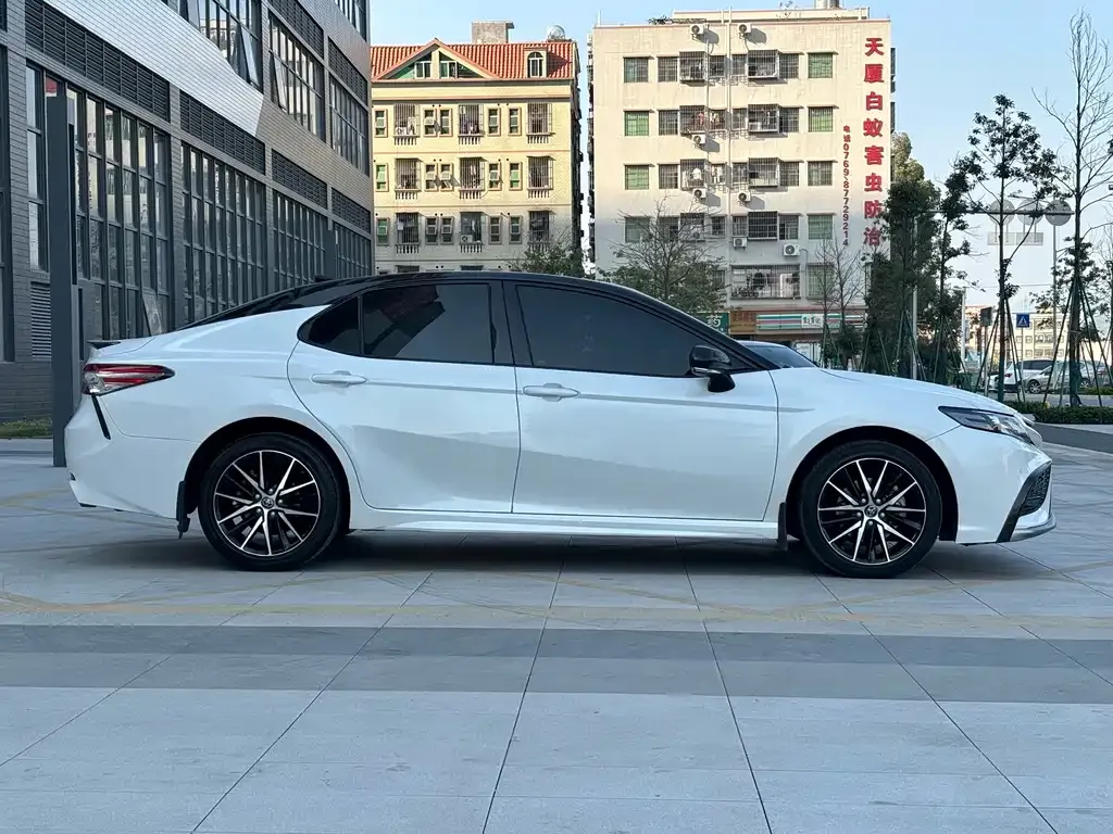 Toyota Camry 2021 из CN, фото 7