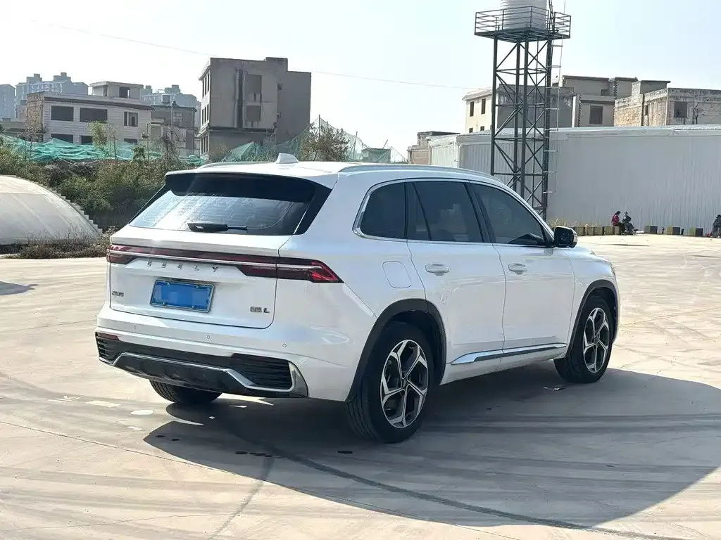 Geely Xingyue L — фото 4