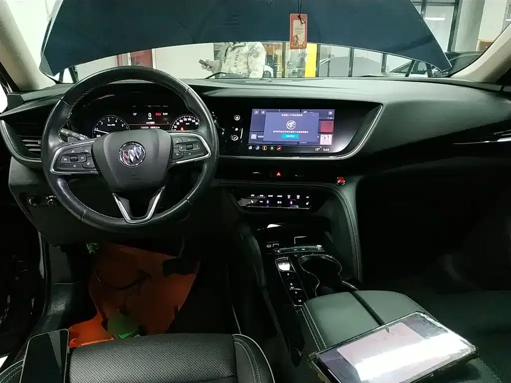 Buick Envision Plus — фото 9