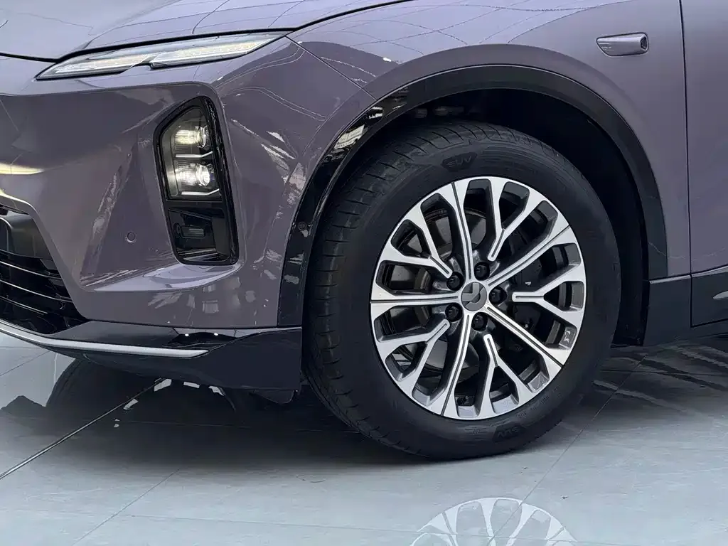 NIO EC6 — фото 10