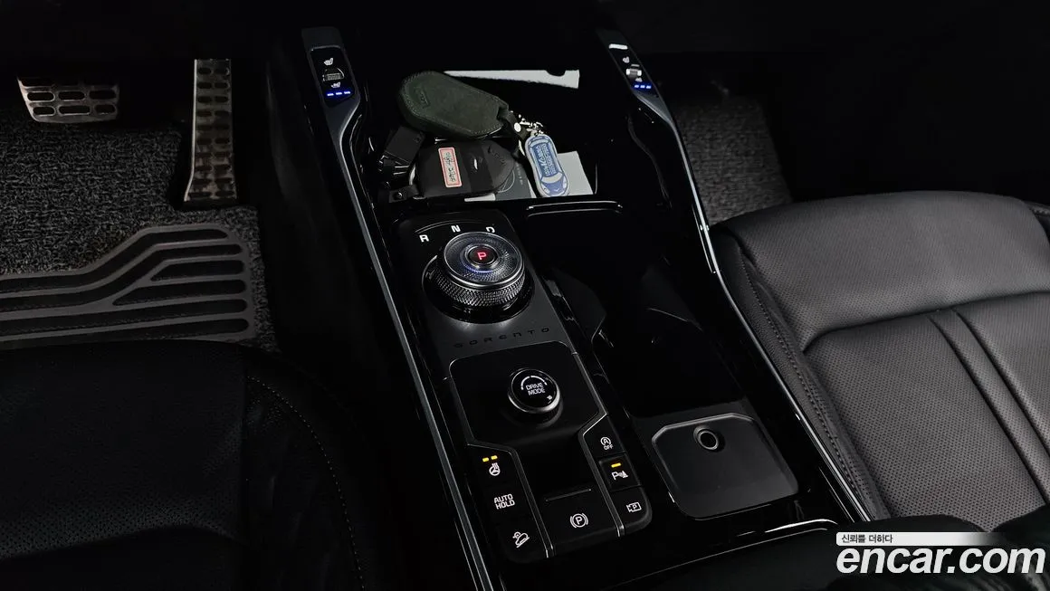 Kia Sorento — фото 8