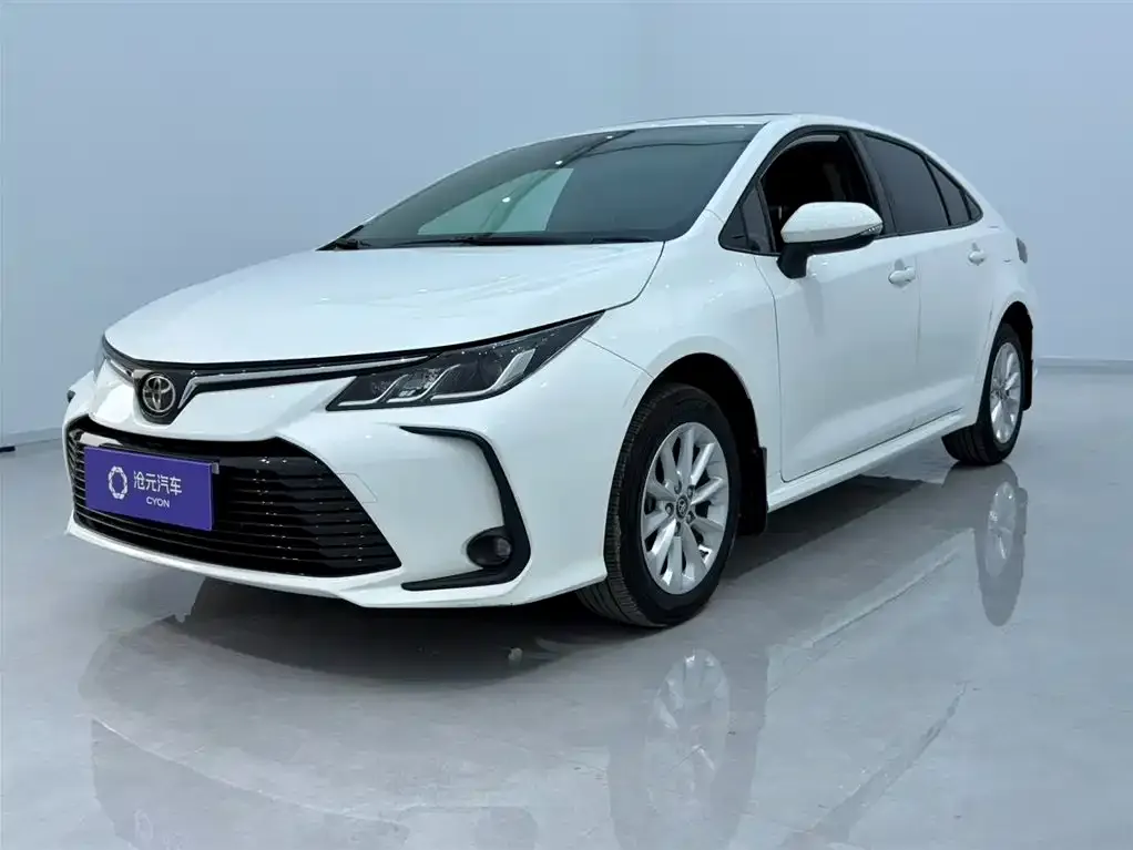 Toyota Corolla — фото 1