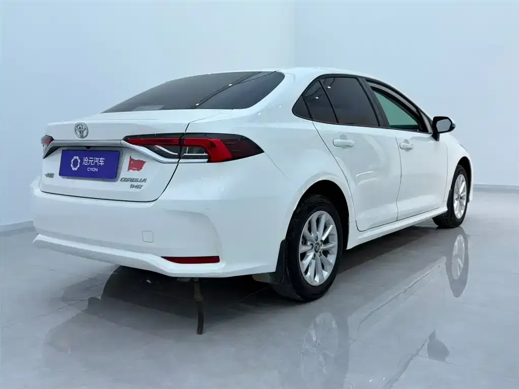 Toyota Corolla — фото 2