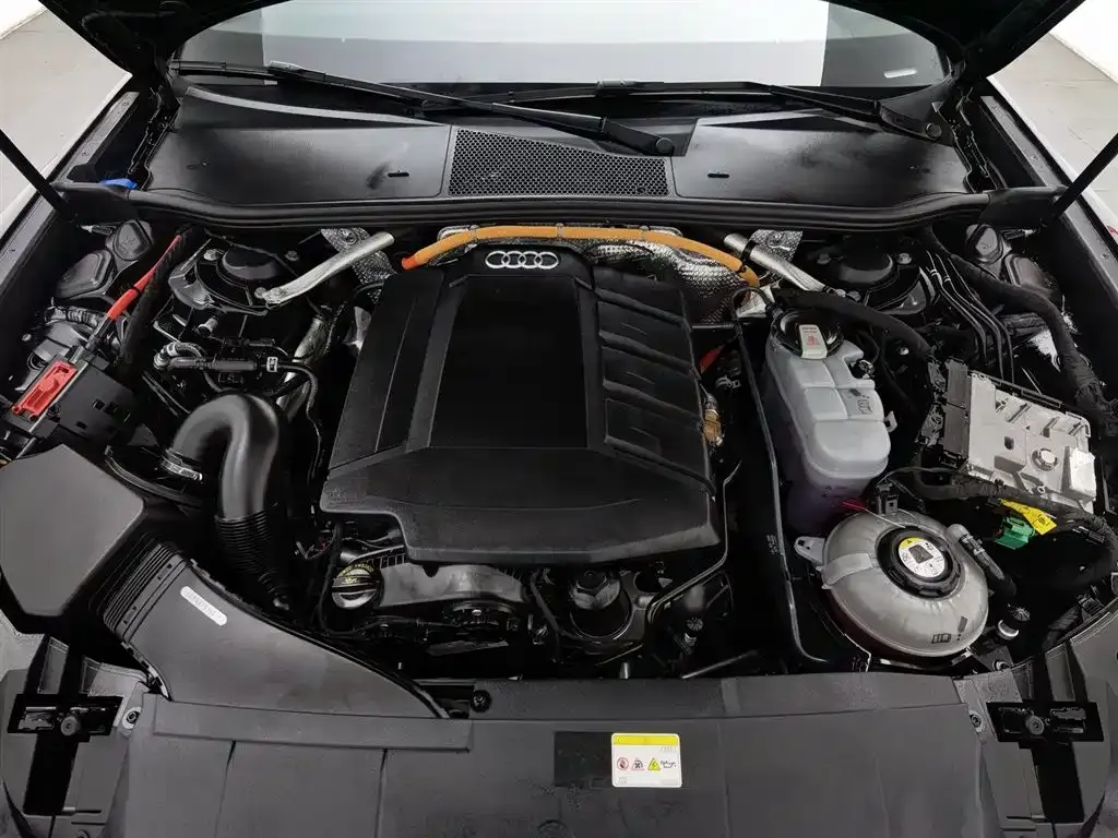 Audi A6L New Energy 2023 из CN, фото 9