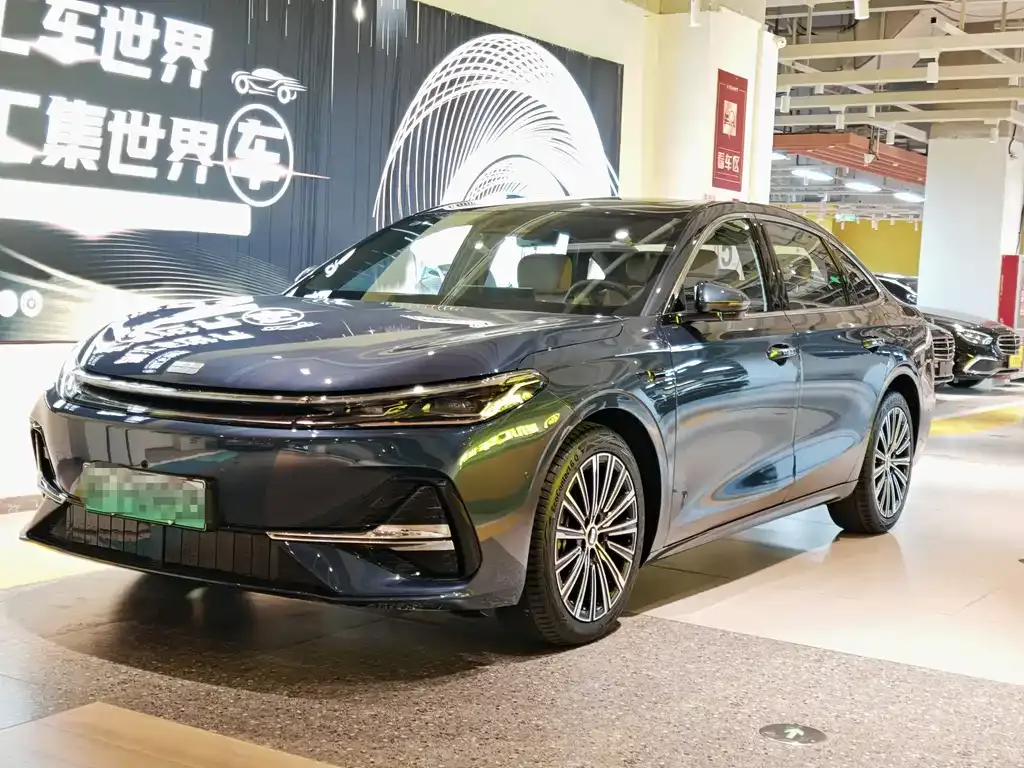 Geely Galaxy A7