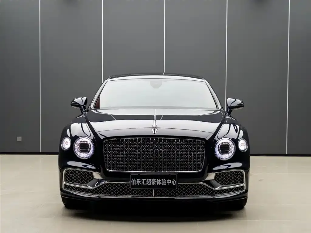 Bentley Flying Spur — фото 6