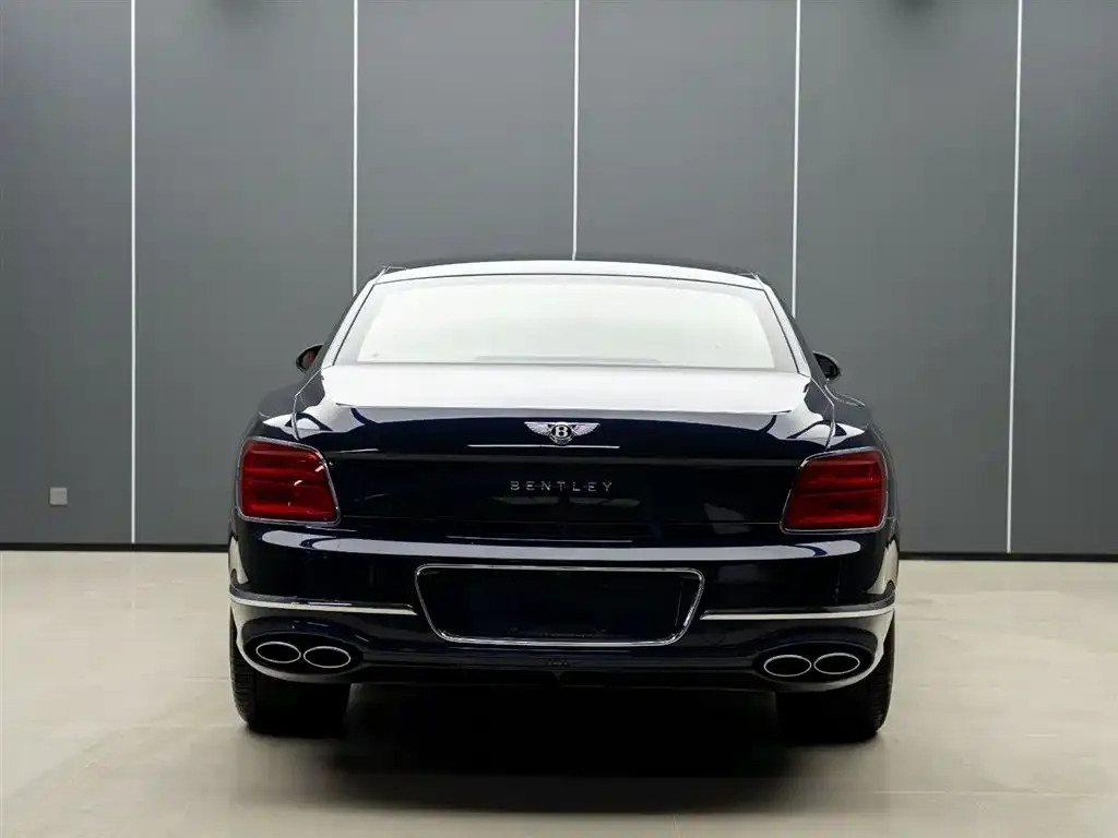 Bentley Flying Spur — фото 2