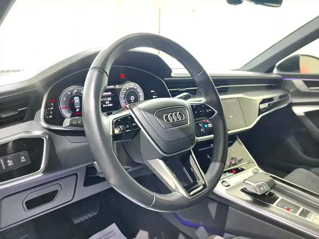 Audi A6L — фото 8