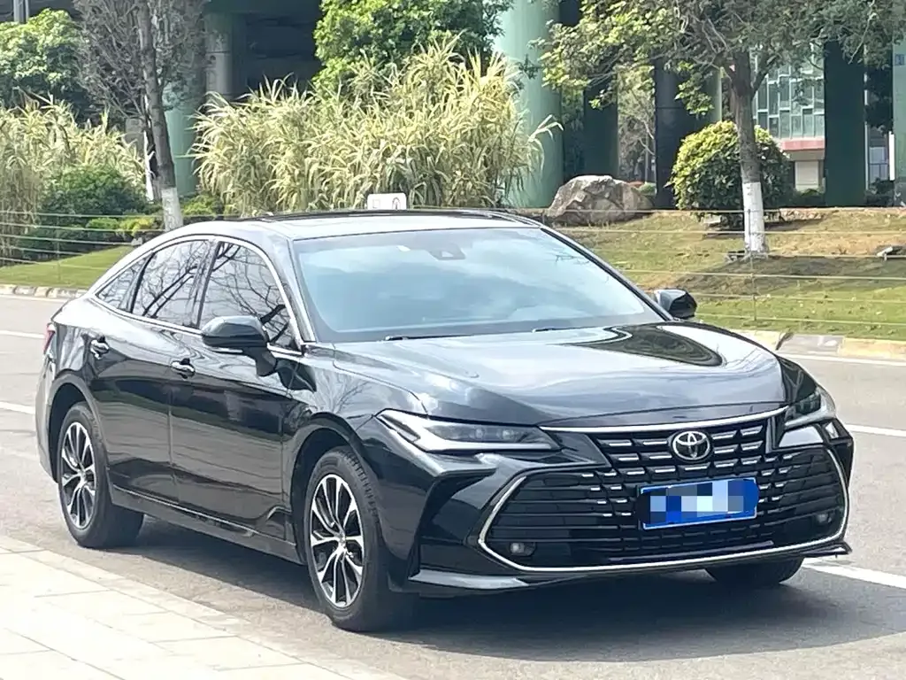Toyota Avalon — фото 10