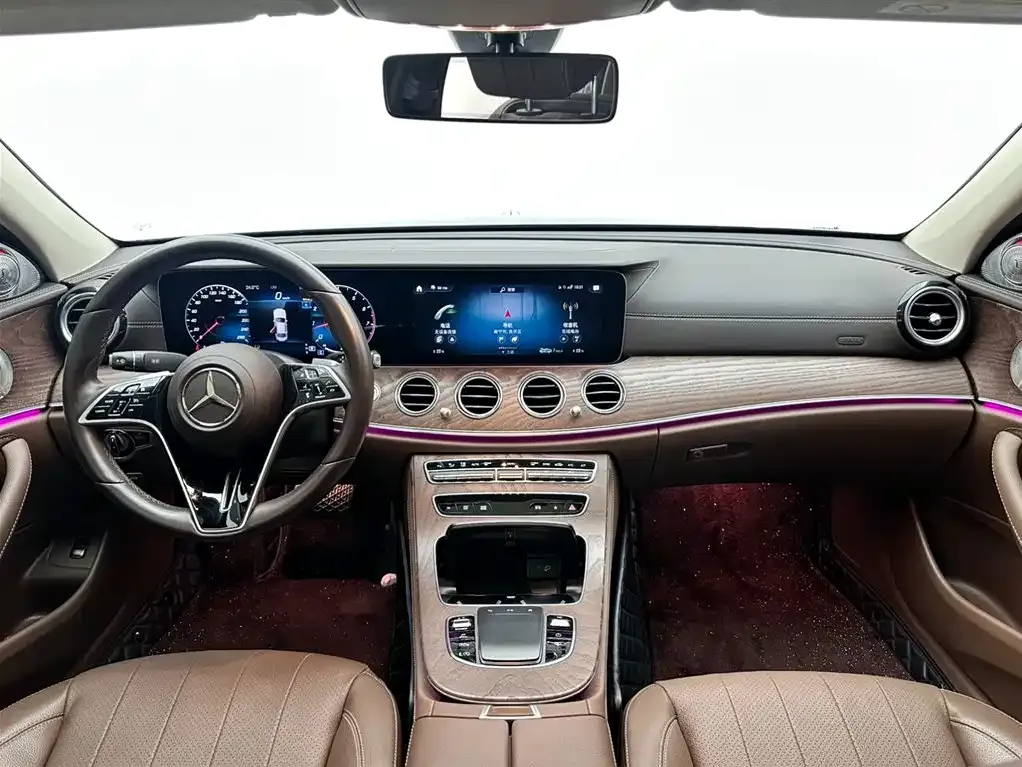 Mercedes-Benz E-Class — фото 10