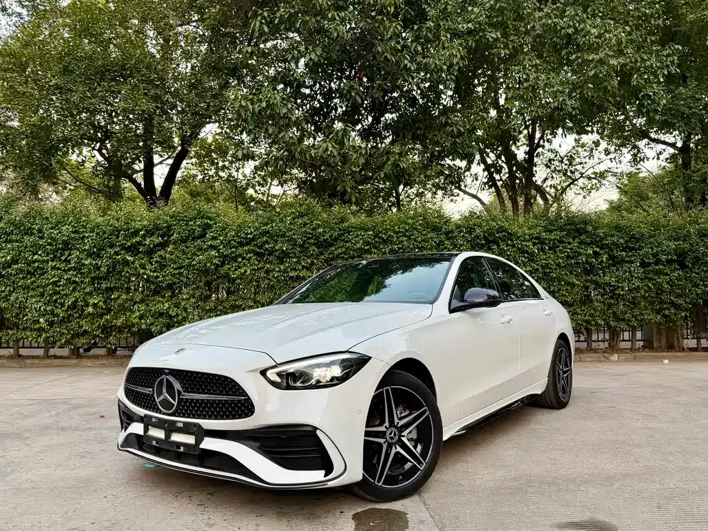 Mercedes-Benz C-Class — фото 1