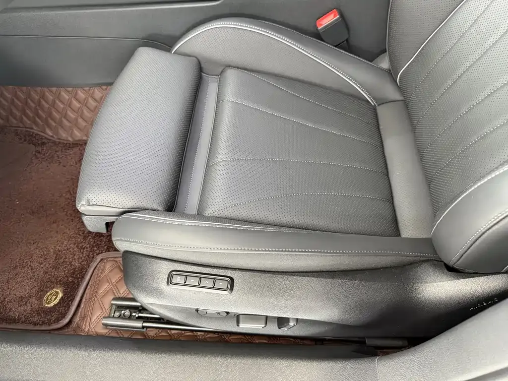 Volkswagen Passat — фото 8