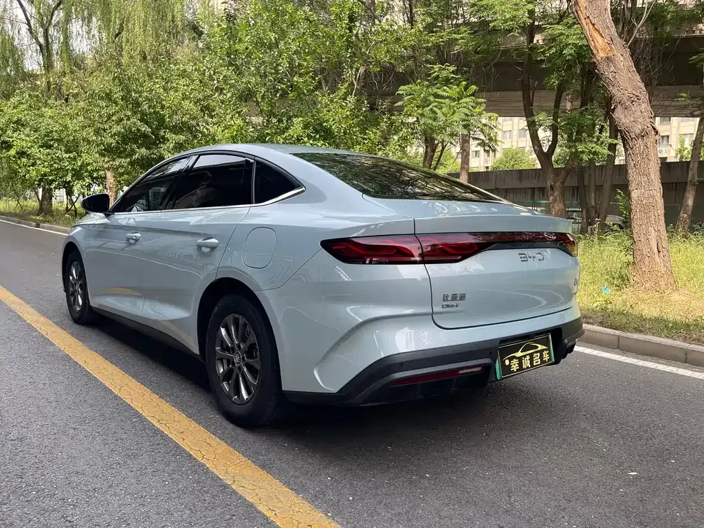 BYD Qin L — фото 6