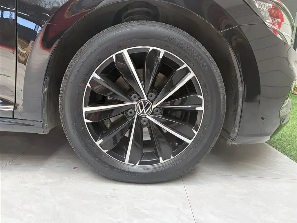 Volkswagen Passat — фото 7