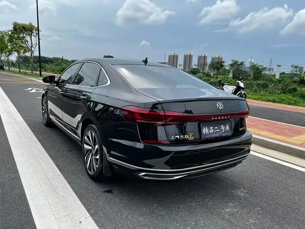 Volkswagen Passat — фото 5