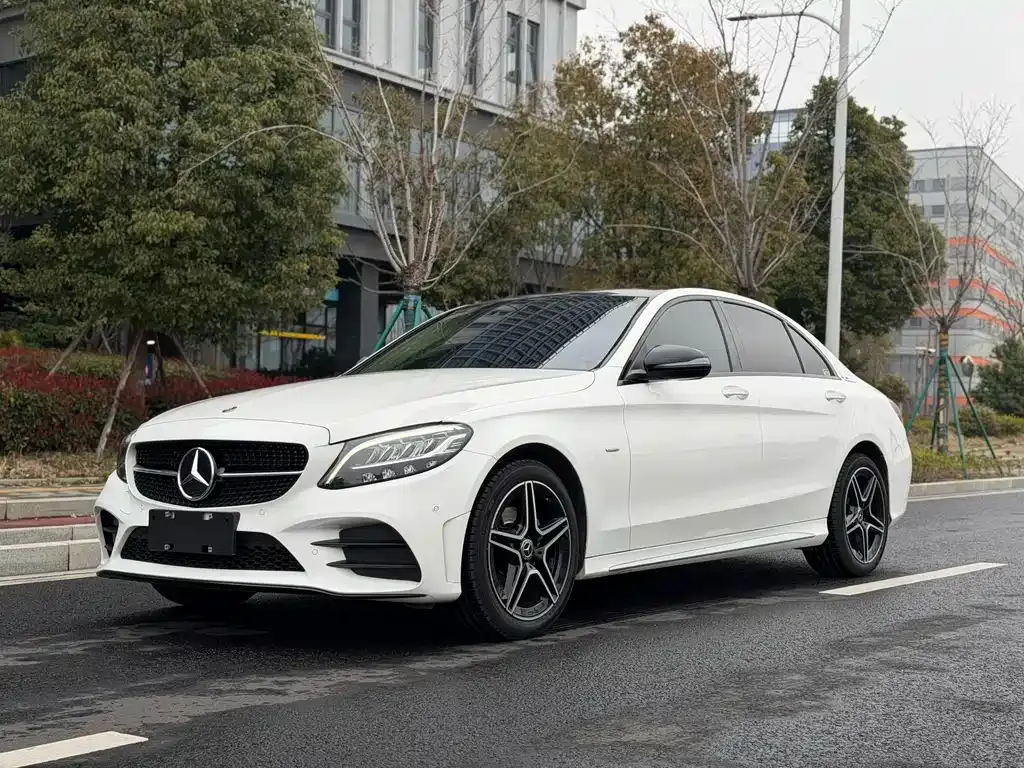Mercedes-Benz C-Class — фото 1