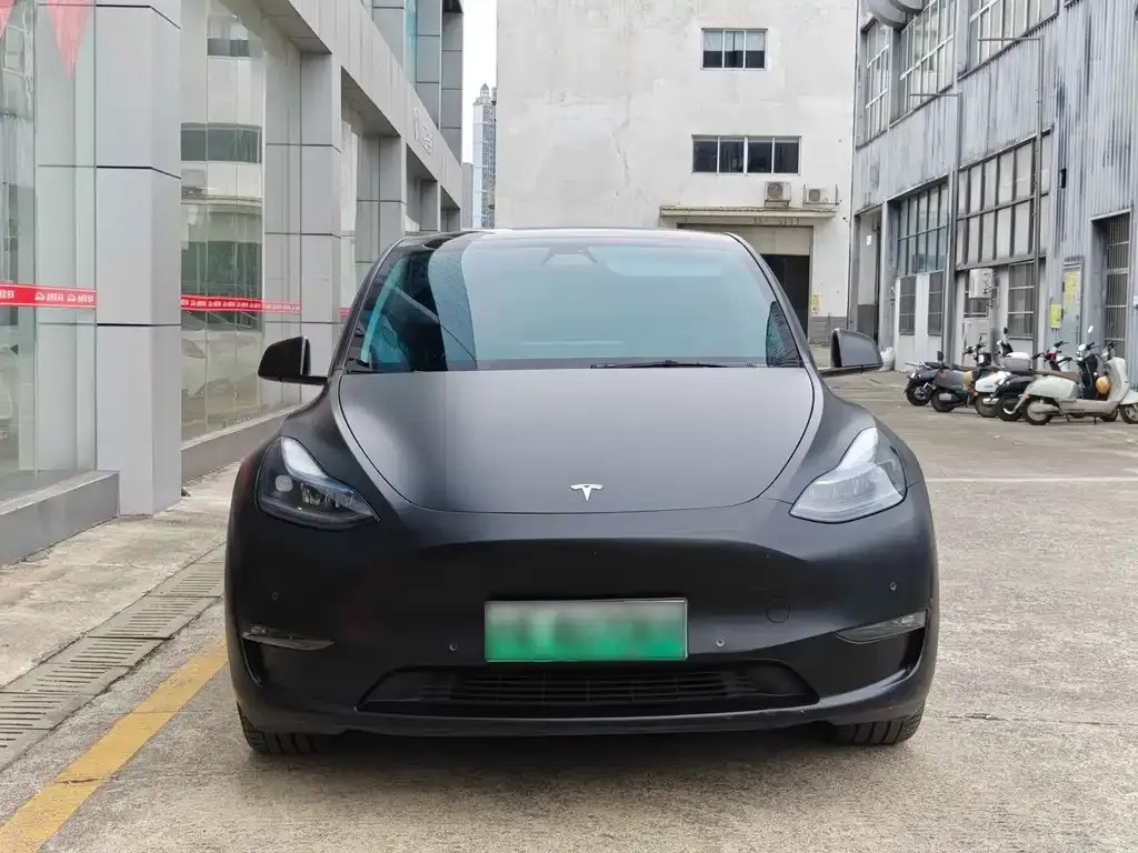 Tesla Model Y — фото 7