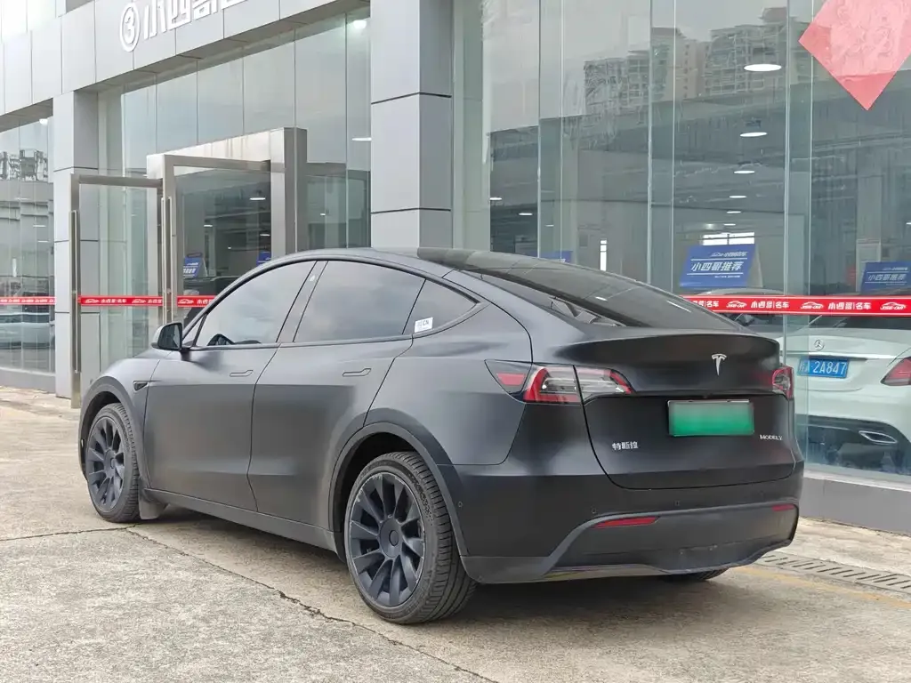Tesla Model Y — фото 6