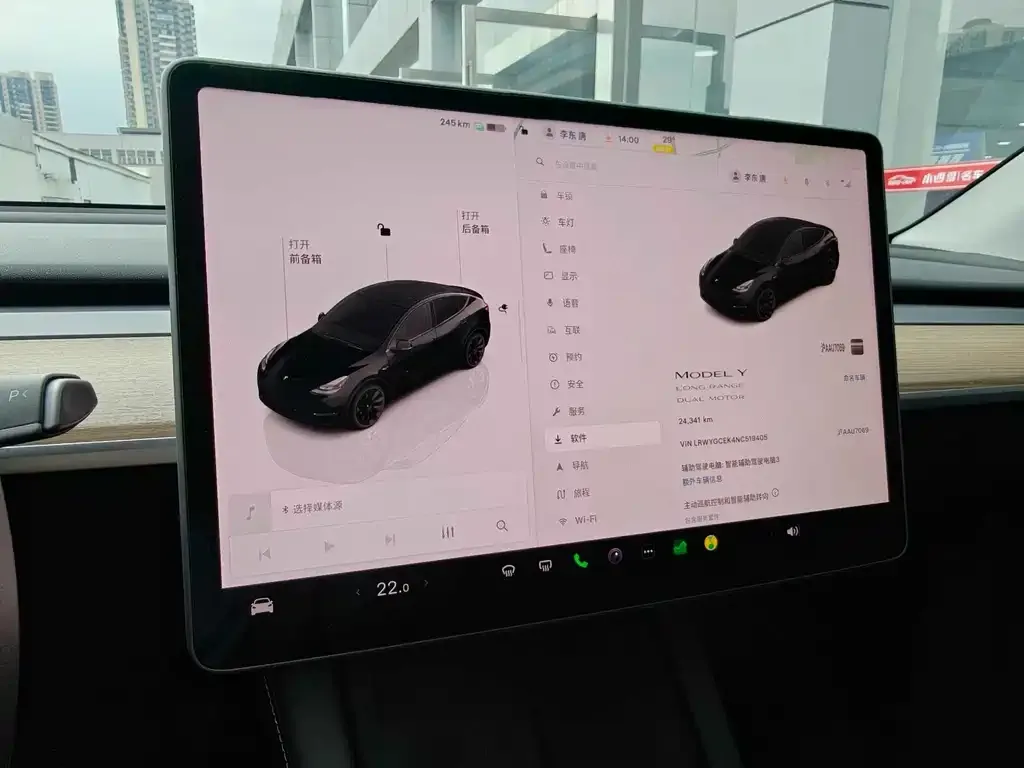 Tesla Model Y — фото 3