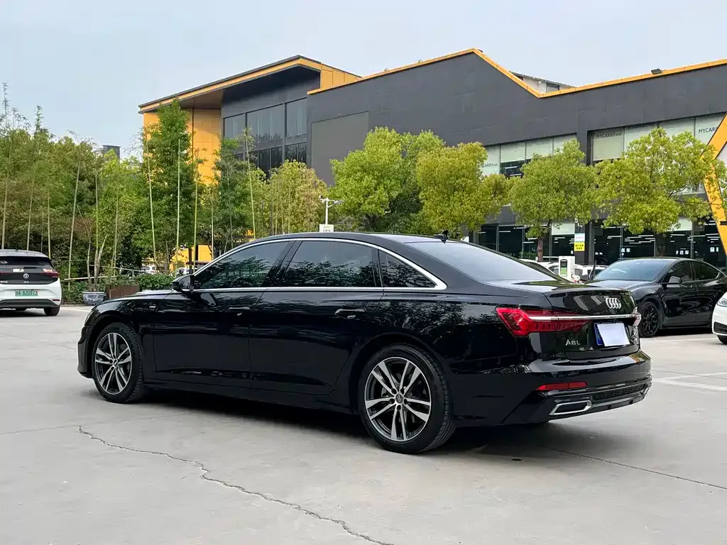 Audi A6L — фото 4