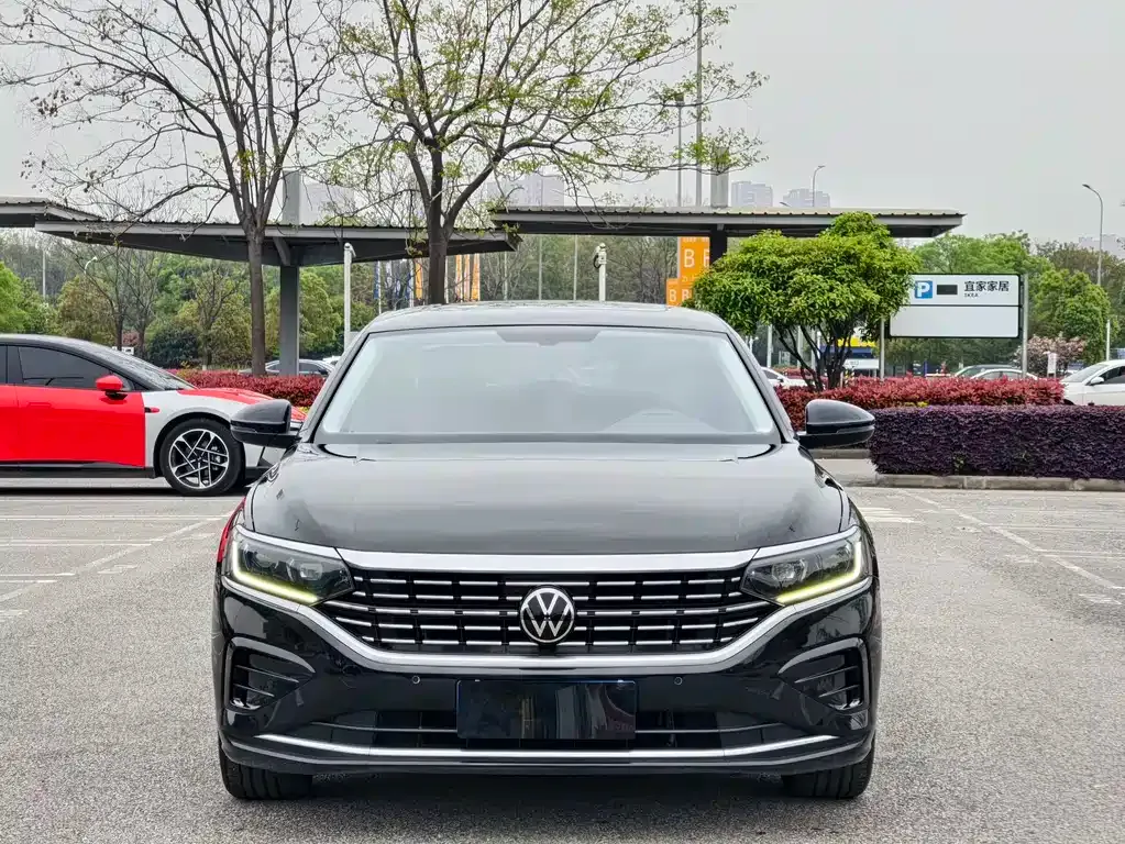 Volkswagen Passat — фото 10