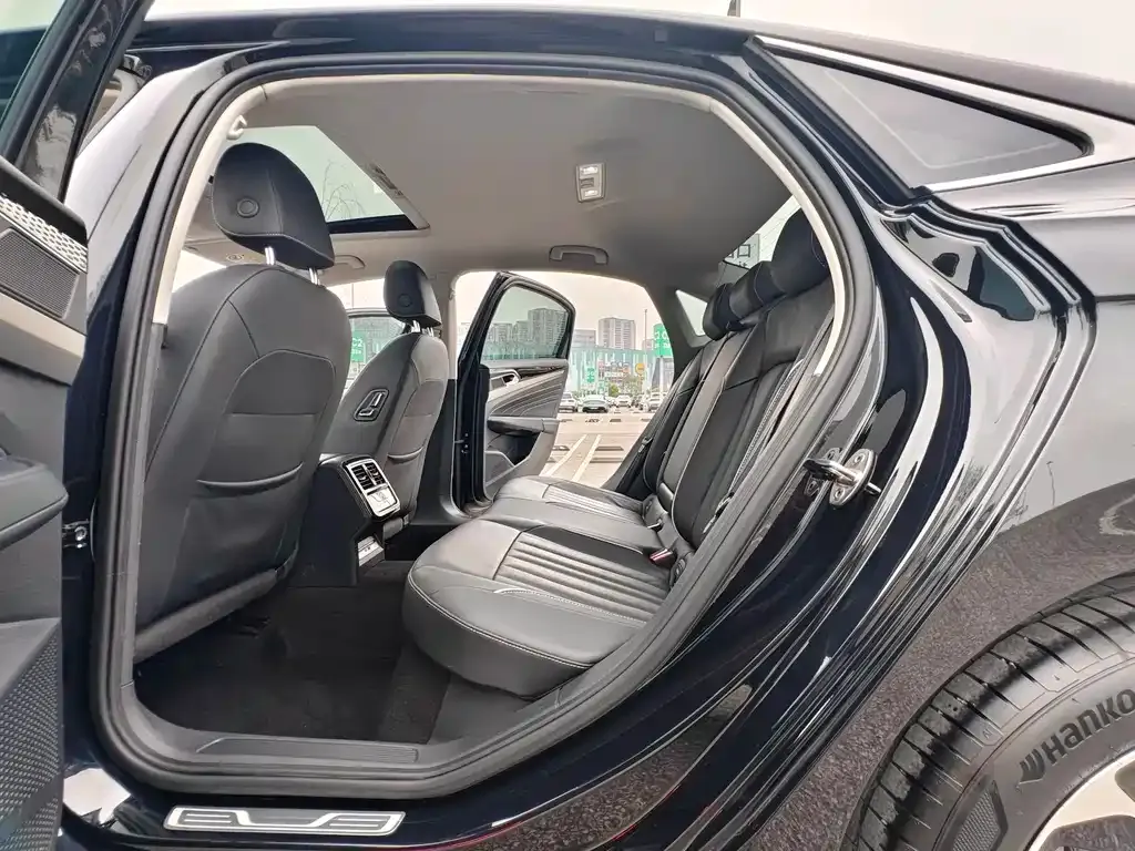 Volkswagen Passat — фото 8