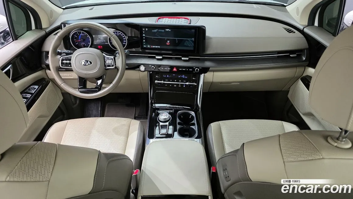 Kia Carnival — фото 10