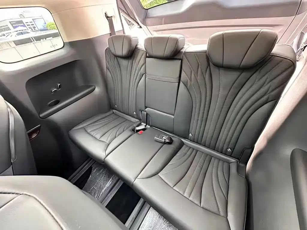 Hongqi HQ9 2023 из CN, фото 6