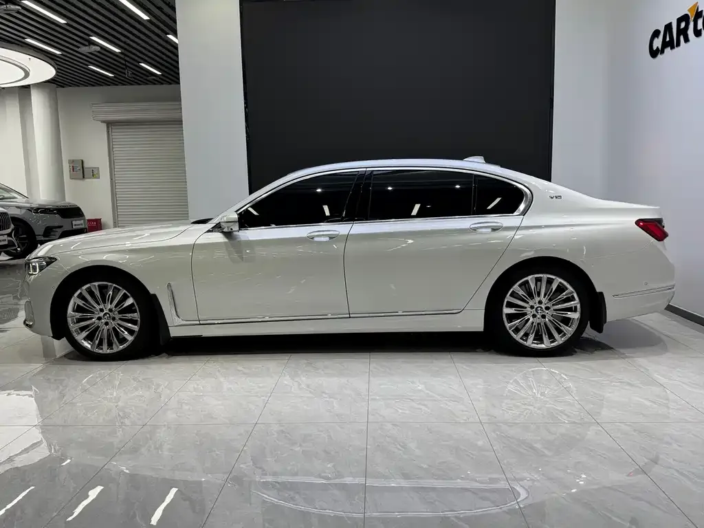 BMW 7 Series — фото 4