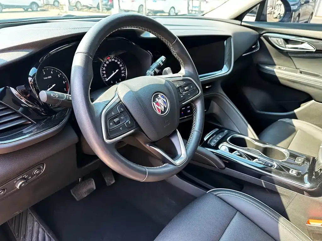 Buick Envision Plus — фото 9