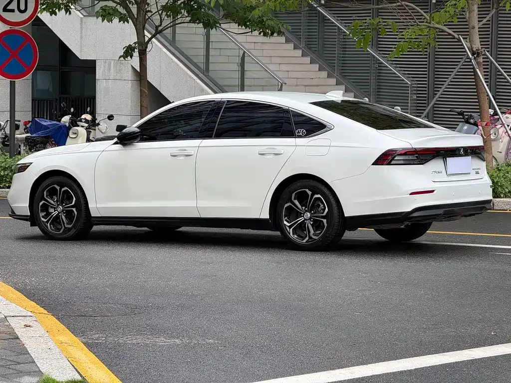 Honda Accord 2023 из CN, фото 9