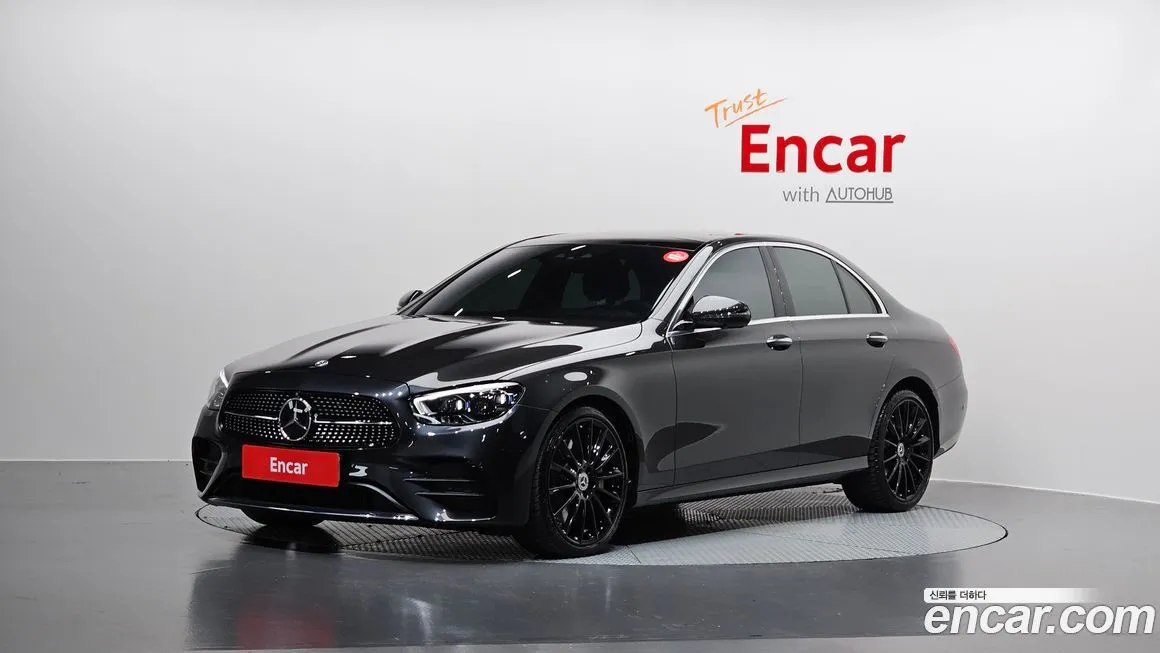 Mercedes-Benz E-Class — фото 1