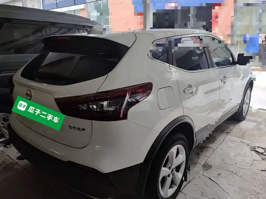 Nissan Qashqai — фото 10