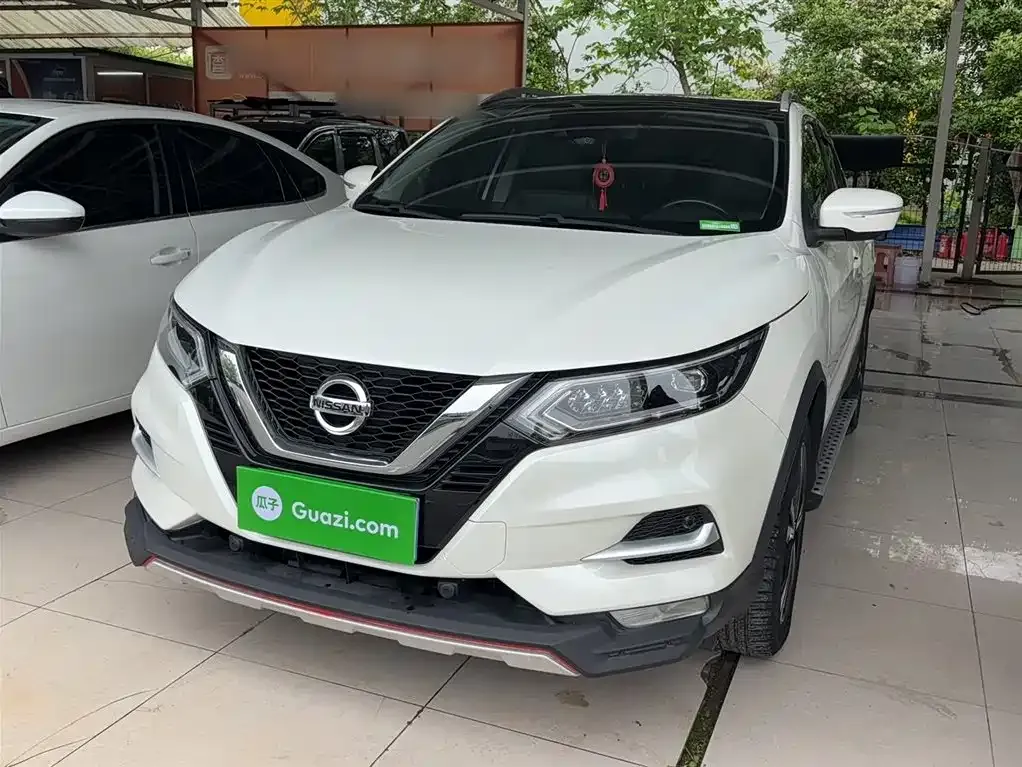 Nissan Qashqai — фото 1